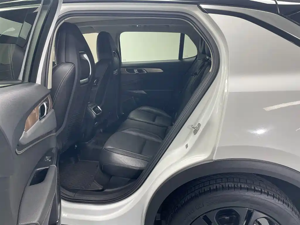 Lynk & Co 01 2019 2.0T 2WD Type Pro Version China V фото 15