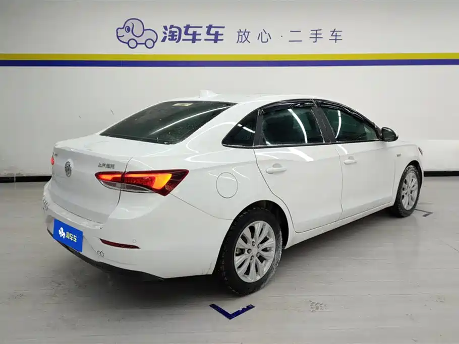 Buick Excelle 2019 15T Manual Elite Type China VI фото 3