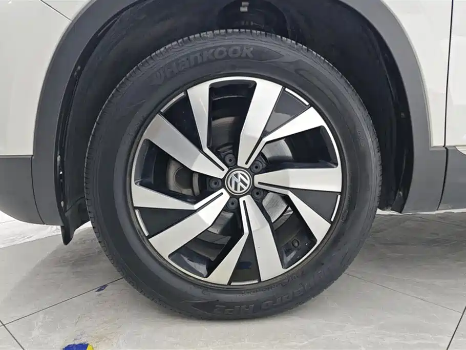 Volkswagen Tayron 2020 330TSI 2WD Luxury Smart Edition фото 6