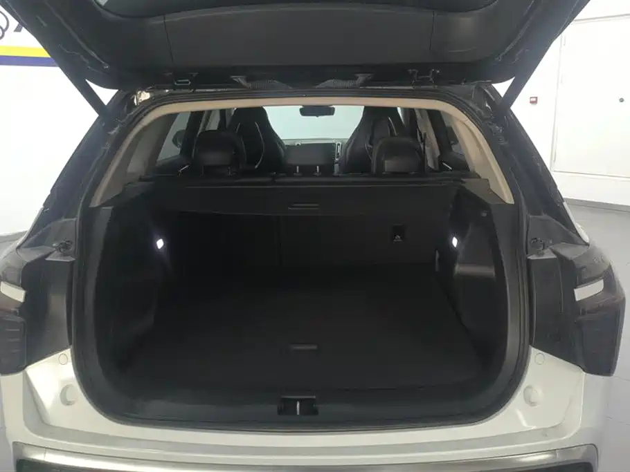 Hongqi HS3 2023 1.5T 2WD Virtue Edition фото 4