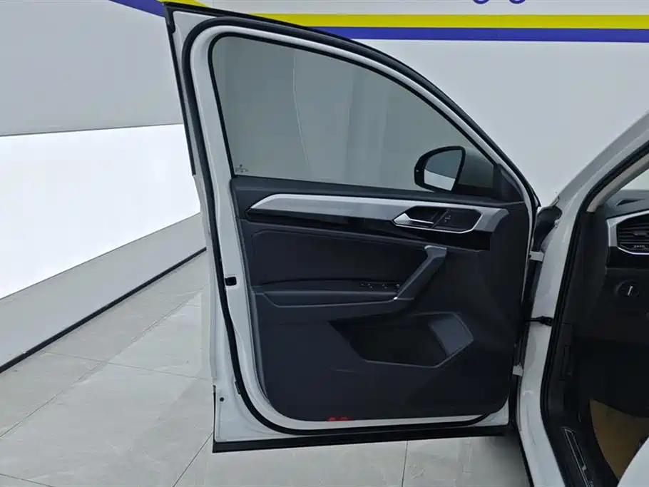 Volkswagen Tayron 2020 330TSI 2WD Luxury Smart Edition фото 7