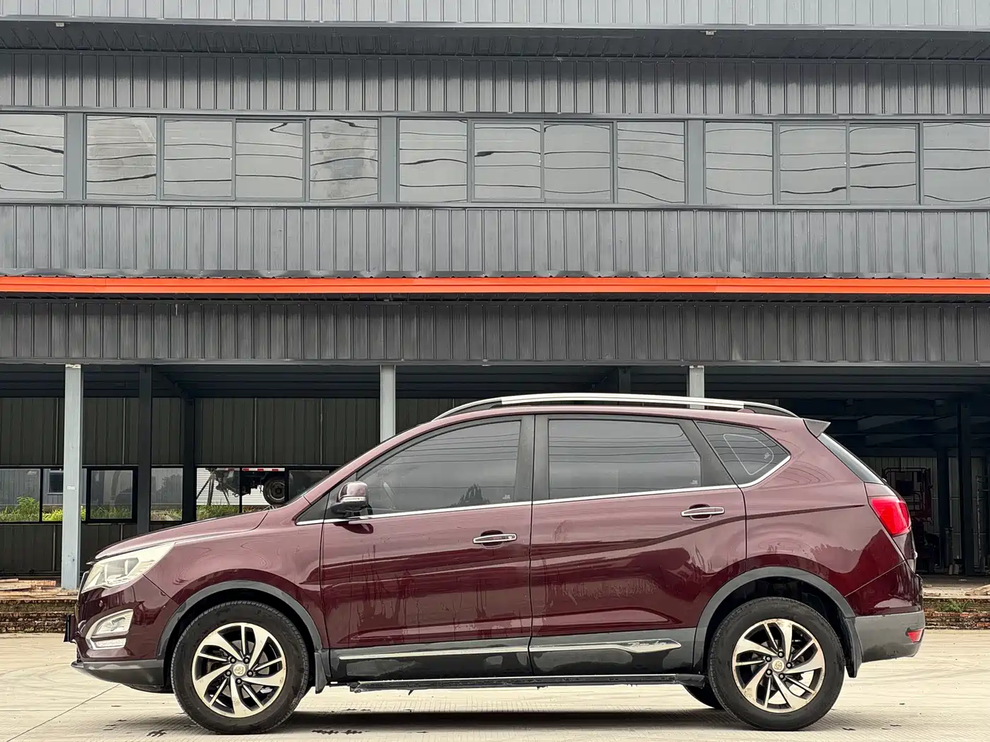 Baojun 560 2017 2016 1.5T Manual Luxury