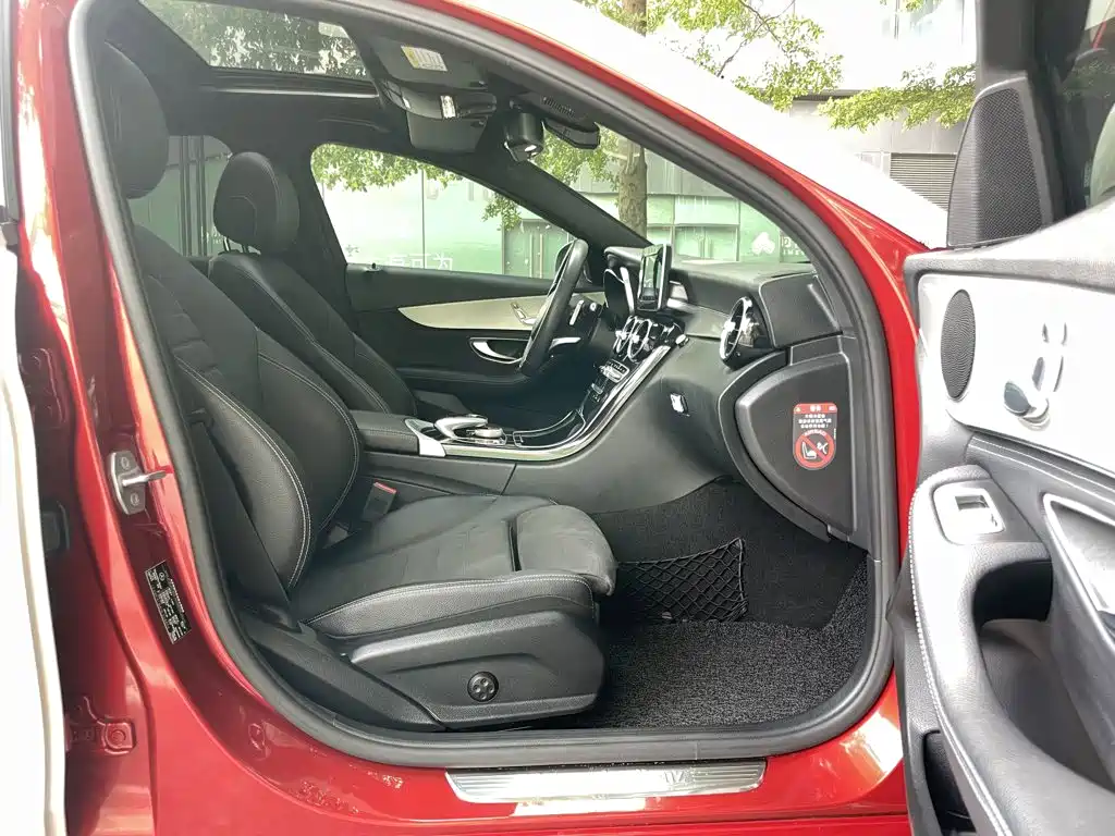 Фото 23 - Mercedes-Benz C-Class