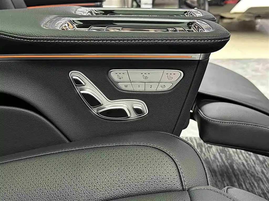 MERCEDES-BENZ V CLASS