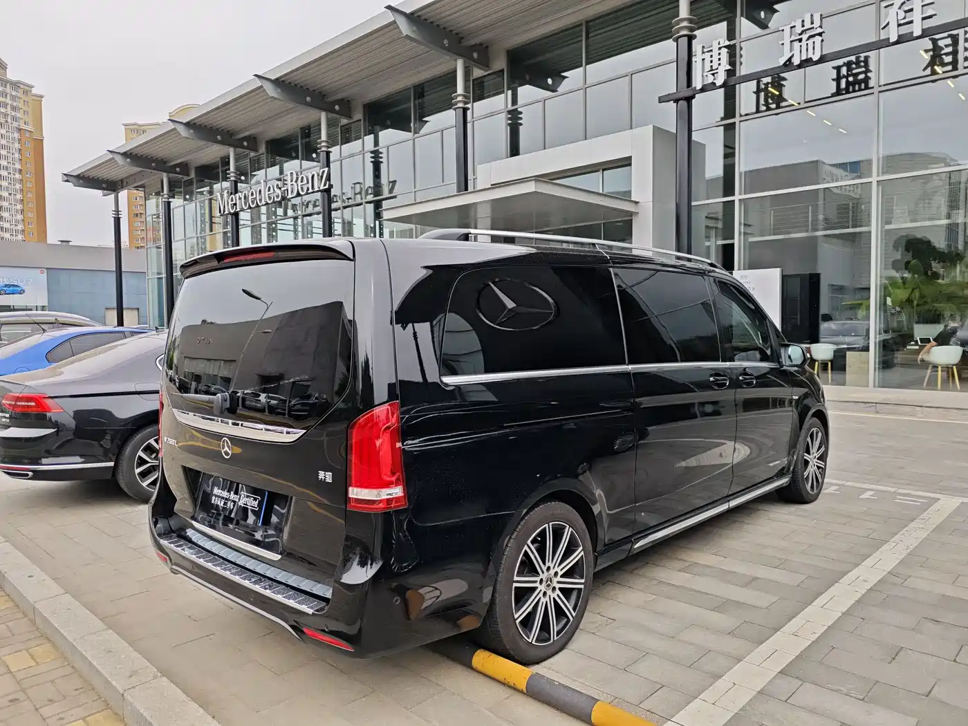 Mercedes-Benz V-Class 2021 V 260 L Long Wheelbase Luxury Edition фото 5
