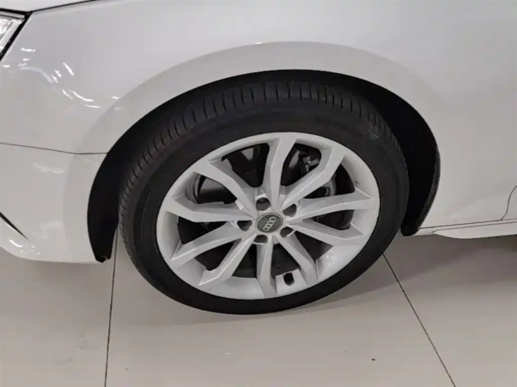 Audi A4L 2017 Plus 40 TFSI Progressive фото 23