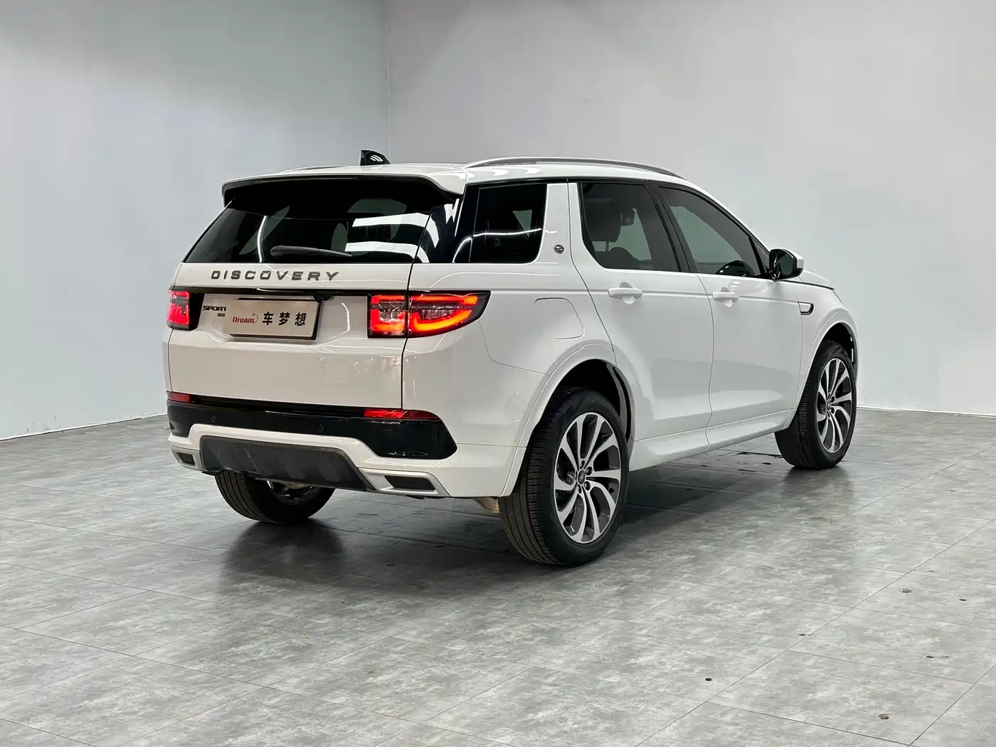 Land Rover Discovery Sport 2023 249PS R-Dynamic S Performance Version фото 4