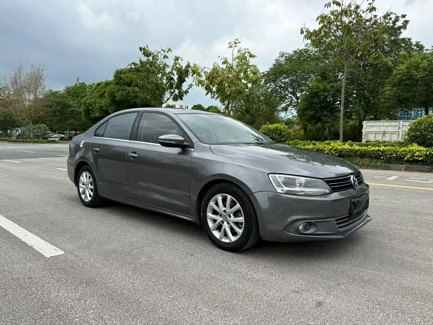 Volkswagen Sagitar 2012 1.4TSI Automatic Luxury фото 3