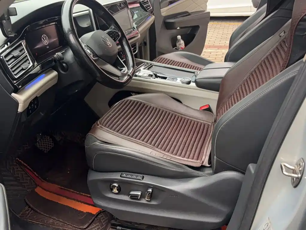 Photo 11 - Volkswagen Teramont