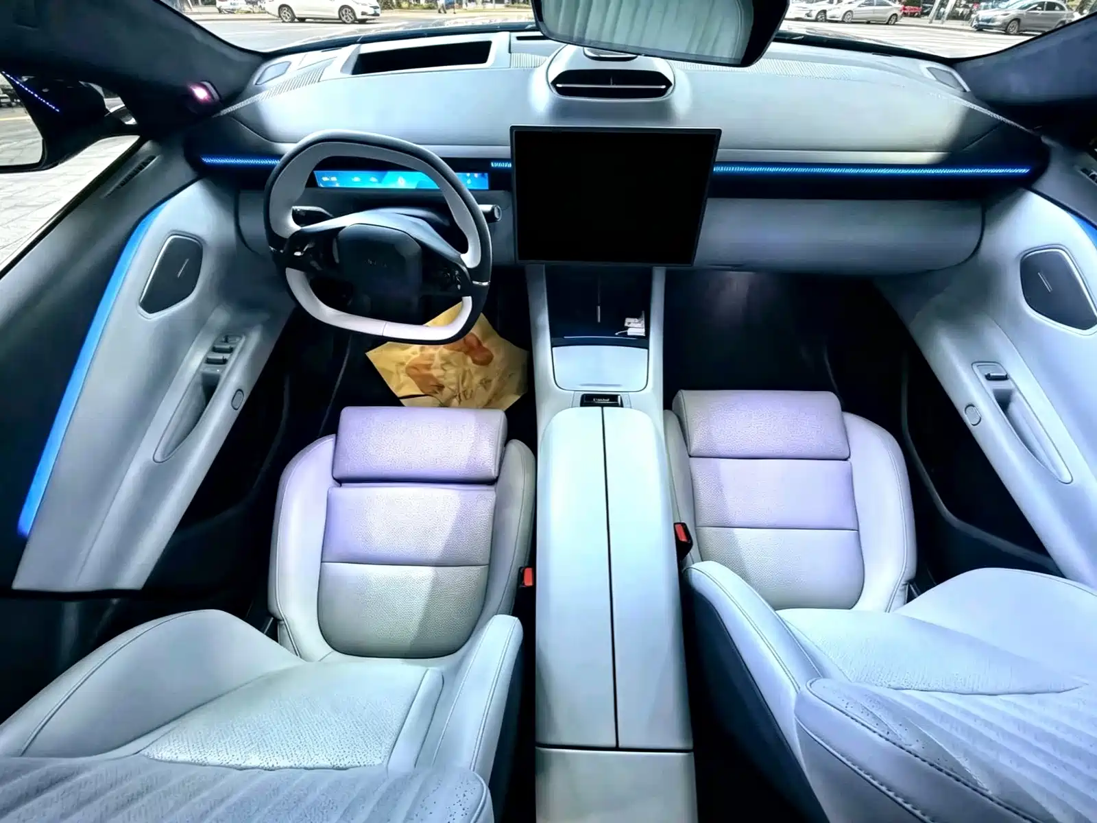 صورة 4 - Lynk & Co Z10
