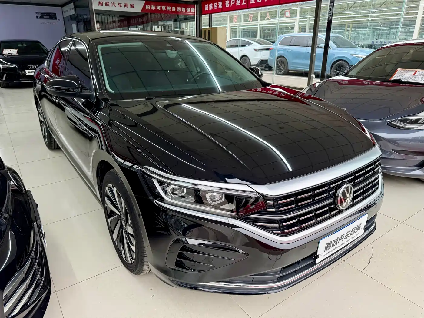 Volkswagen Passat 2023 330TSI Luxury Edition фото 3