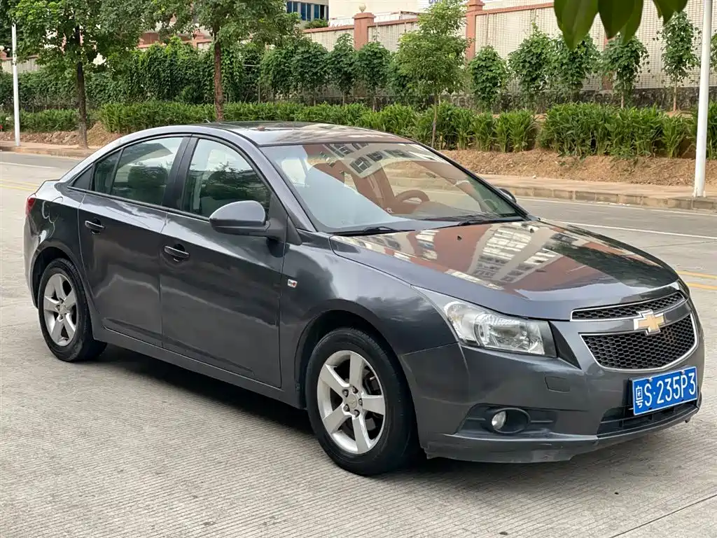 Chevrolet Cruze 2012 1.6L SE AT фото 2
