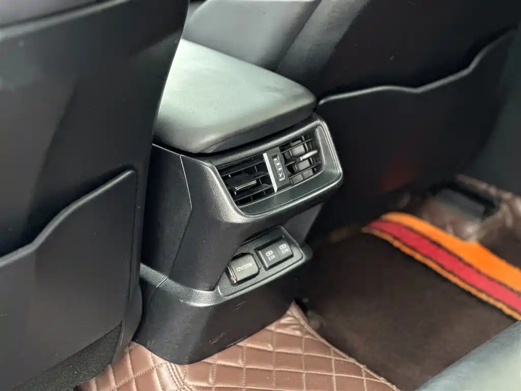 Lexus ES 2020 200 Excellence фото 12