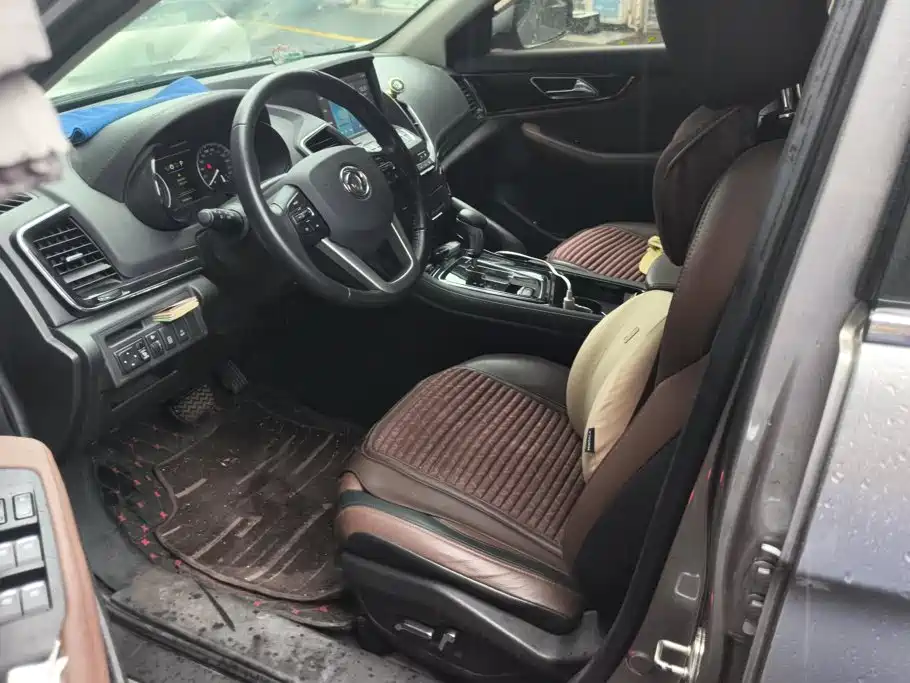 Фото 9 - Dongfeng Aeolus Dongfeng Fengshen AX7