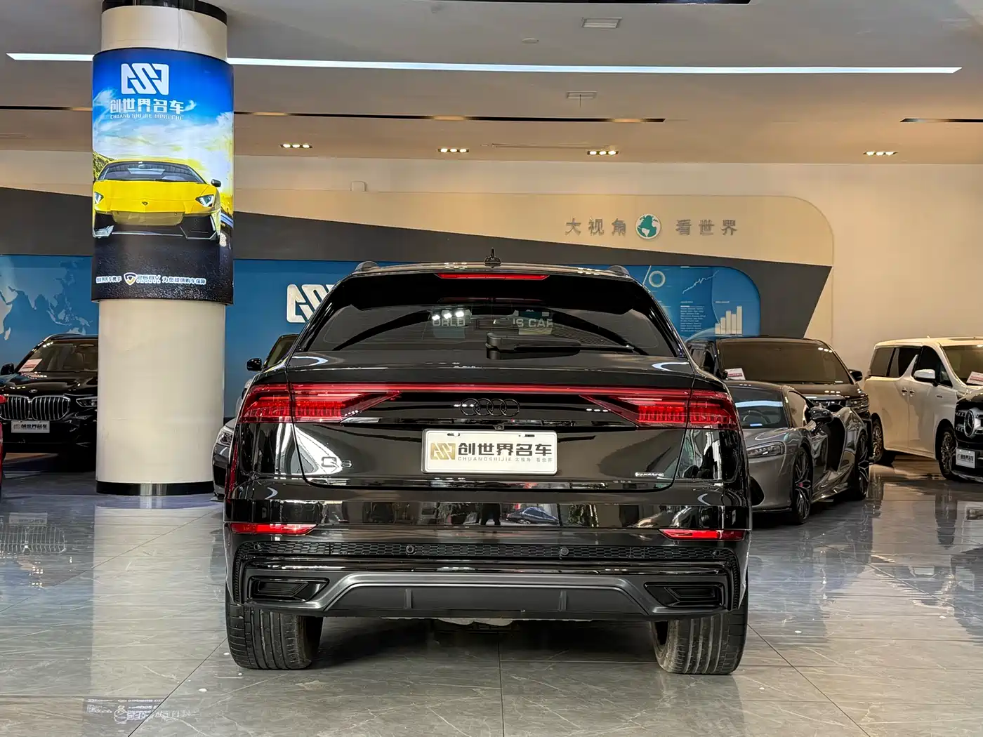 Audi Q8 2022 55 TFSI Exclusive Dynamic фото 19