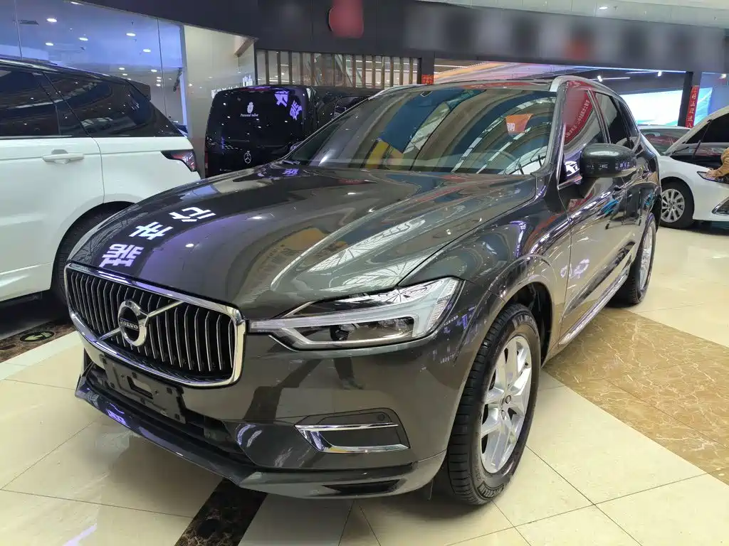 Volvo XC60 2021 T5 AWD Momentum