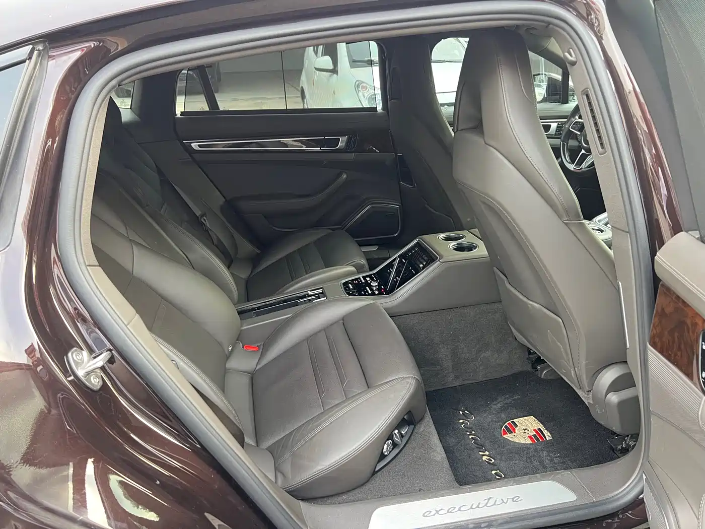 Porsche Panamera 2017 Panamera 4 Executive Long Wheelbase 3.0T фото 15