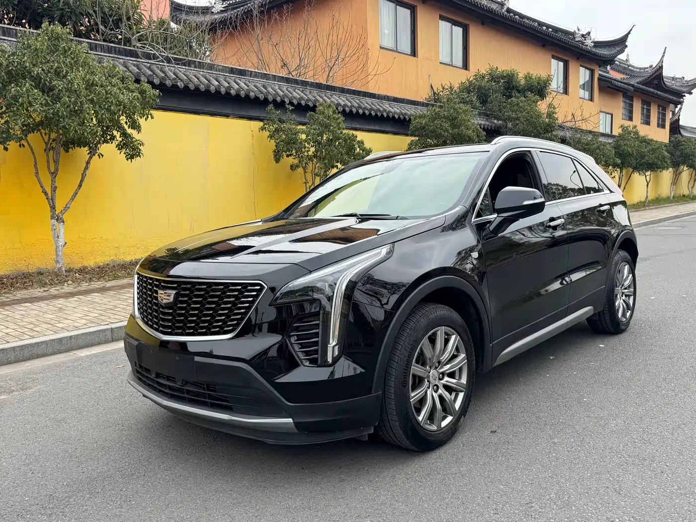 Cadillac XT4 2018 28T FWD Leading Edition
