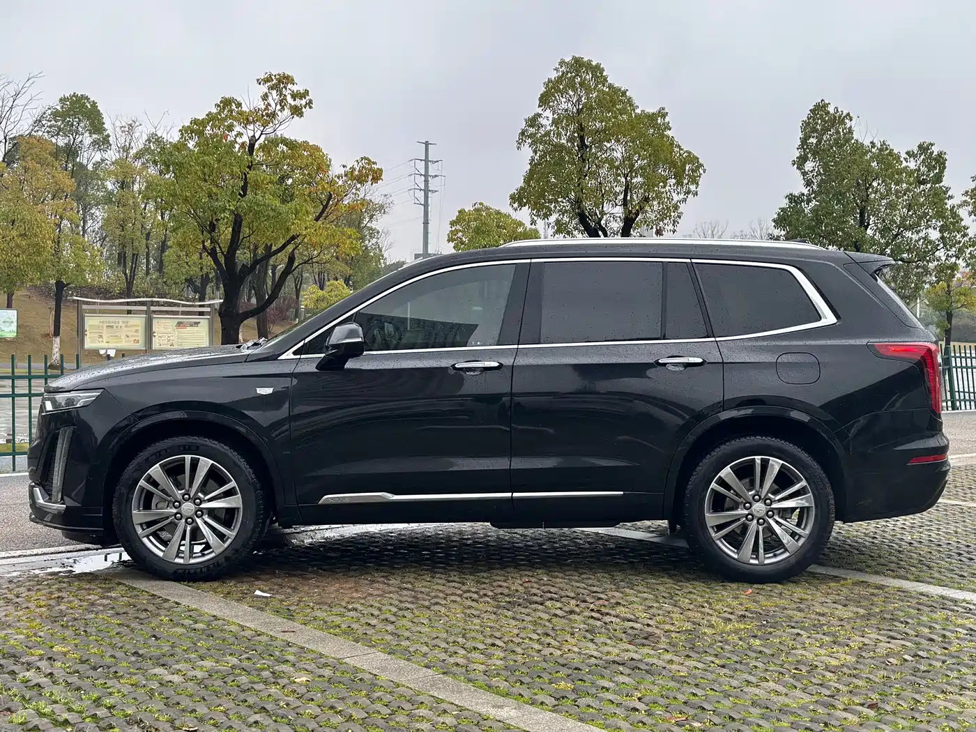 Cadillac XT6 2020 28T 6-Seater 4WD Luxury Model фото 4