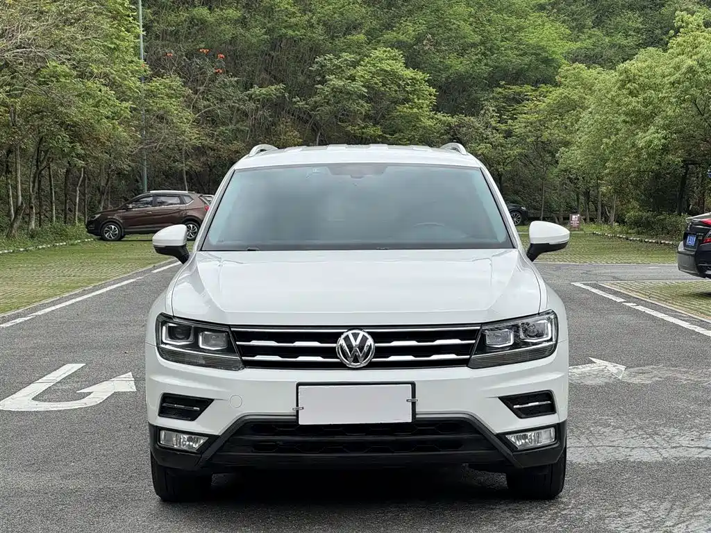Volkswagen Tiguan L 2017 330TSI Automatic 2WD Comfort Edition фото 3