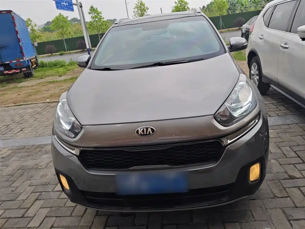 Kia KX3 Smart Run 2015 1.6L Automatic 2WD DLX фото 3
