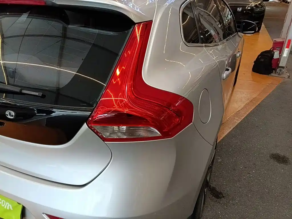 Volvo V40 2016 2015 1.6T Smart Comfort Edition