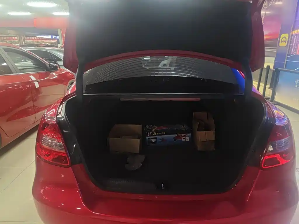 Suzuki Kizashi 2016 2011 2.4L 2WD Sport Navigation Edition