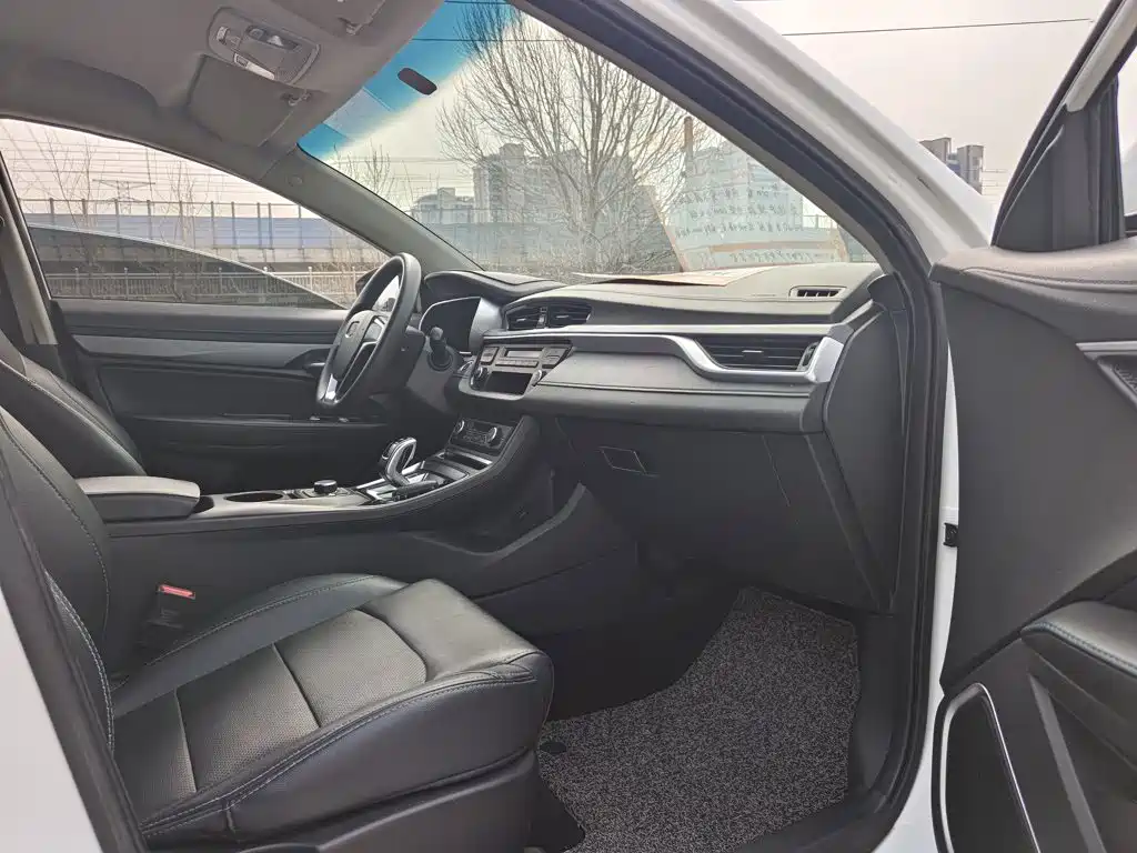 Cadillac XT5 2017 2017 Anniversary Edition 28T 4WD Luxury
