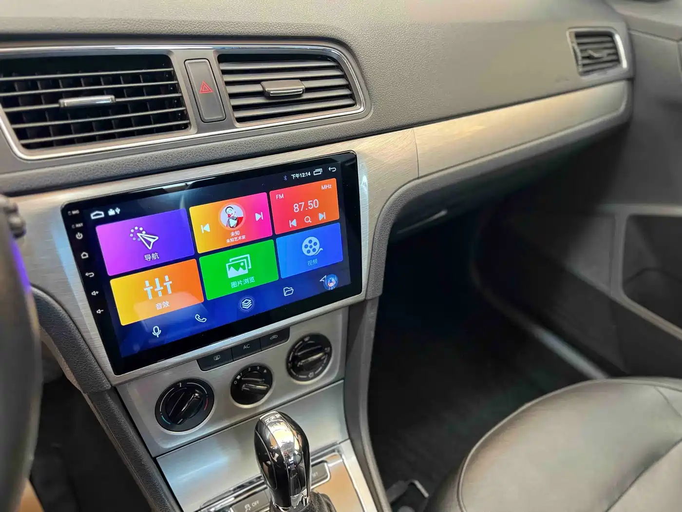 Volkswagen Lavida 2013 Facelift 1.4TSI DSG Comfort фото 7