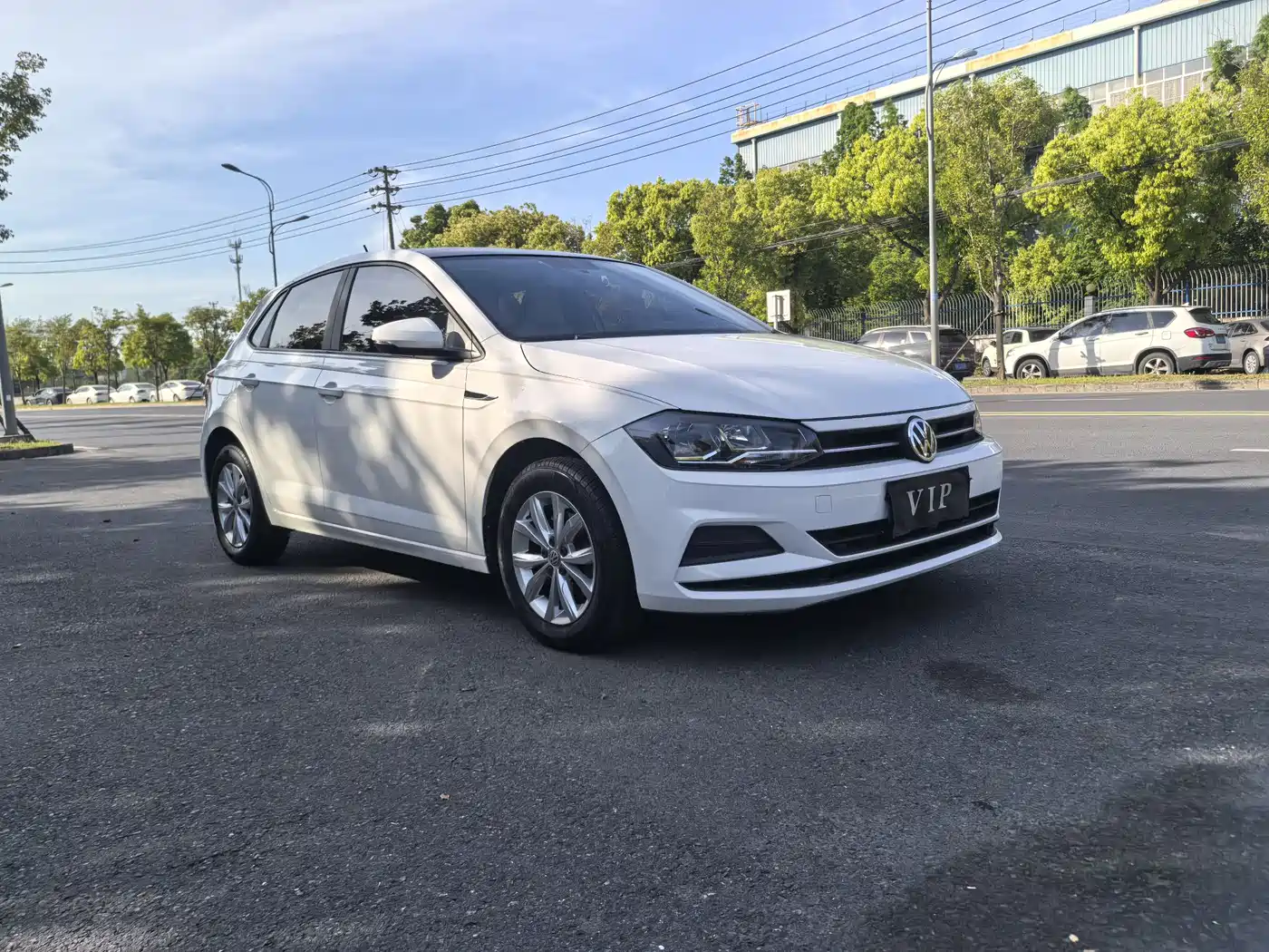 Volkswagen Polo 2019 Plus 1.5L Automatic Colorful Tech Edition фото 2