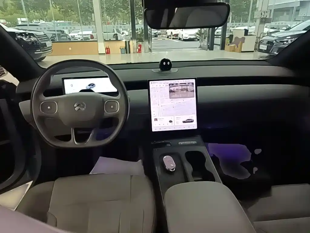 Фото 10 - NIO ET5T