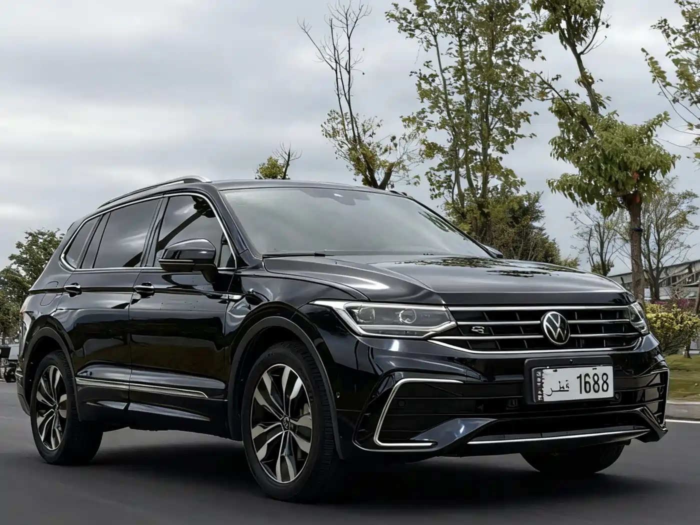 Volkswagen Tiguan L 2023 330TSI Auto 2WD R-Line Premium Edition фото 3