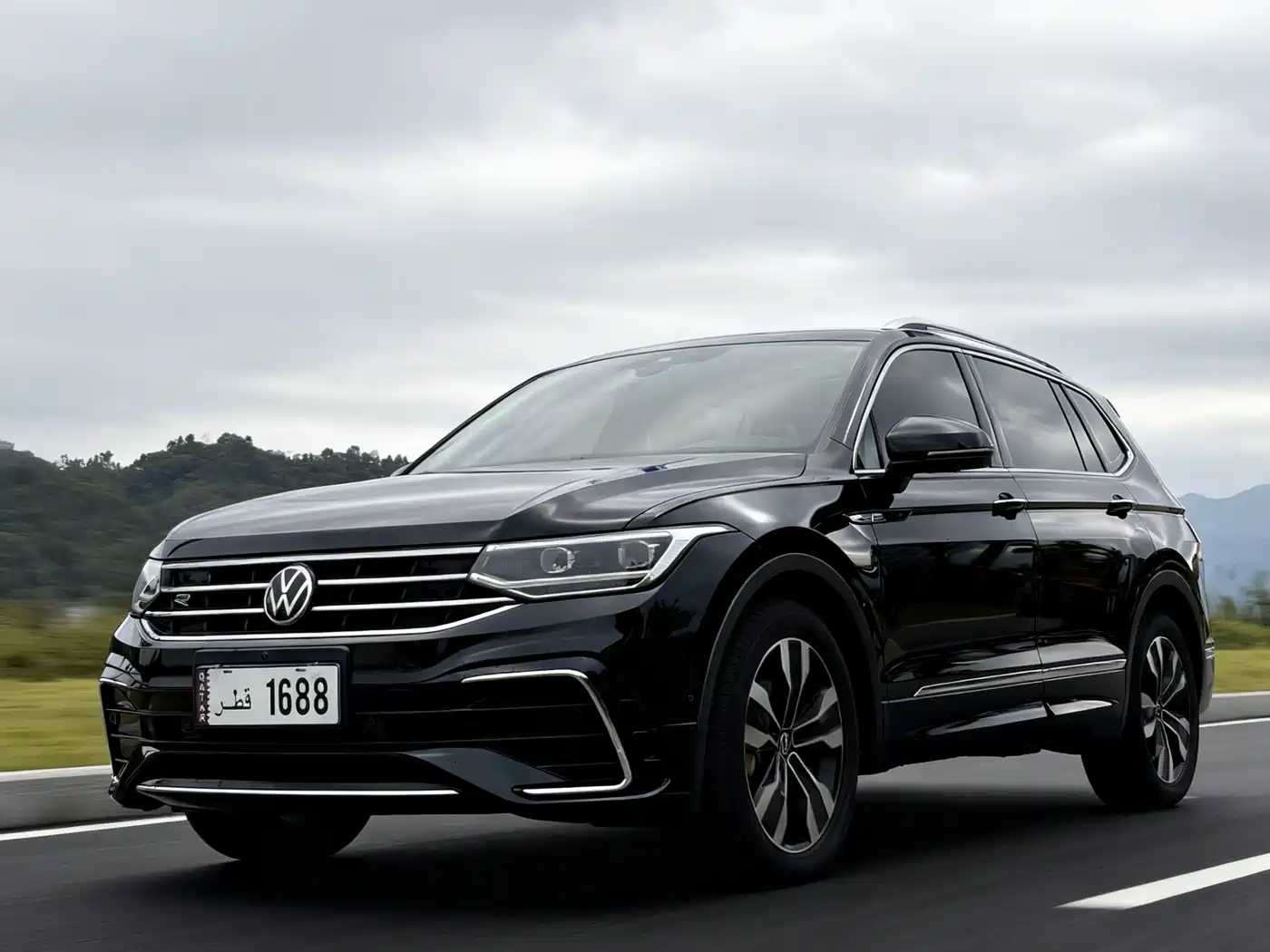 Volkswagen Tiguan L 2023 330TSI Auto 2WD R-Line Premium Edition