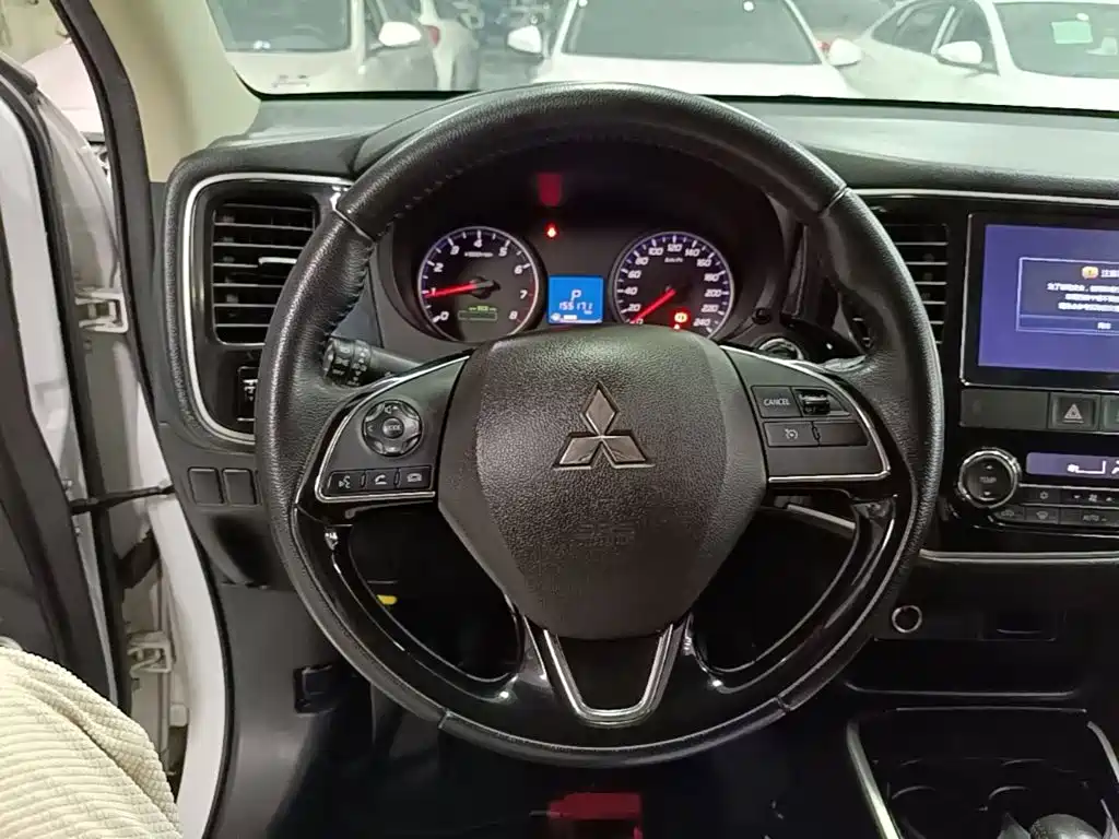 Mitsubishi Outlander 2017 2018 2.0L 2WD Glory Edition 5-seater