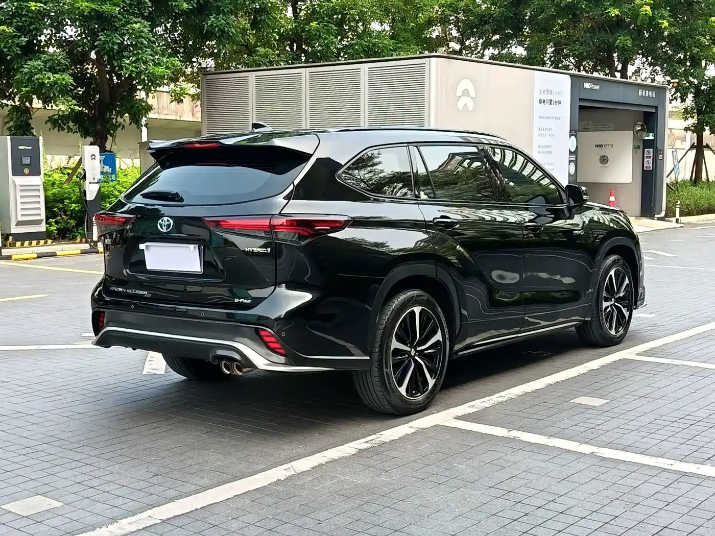Toyota Crown Kluger 2024 2023 2.5L HEV AWD Luxury Edition