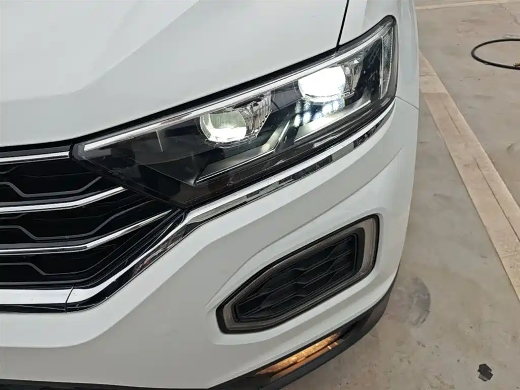 Volkswagen T-ROC 2018 230TSI DSG 2WD Progressive China VI фото 24