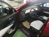Фото 16 - Cadillac XT4