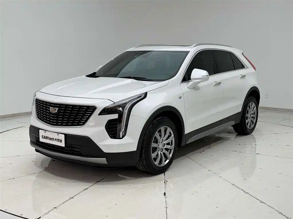CADILLAC XT4