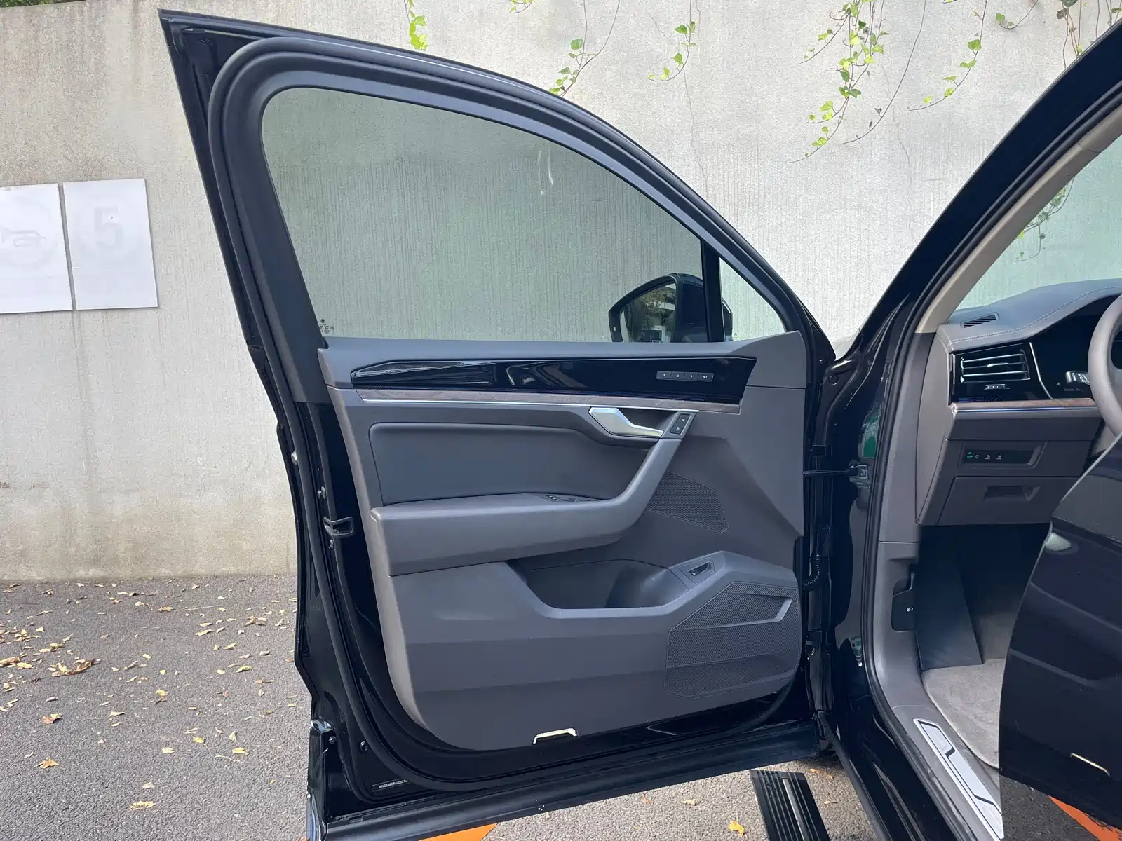 Фото 20 - Volkswagen Touareg