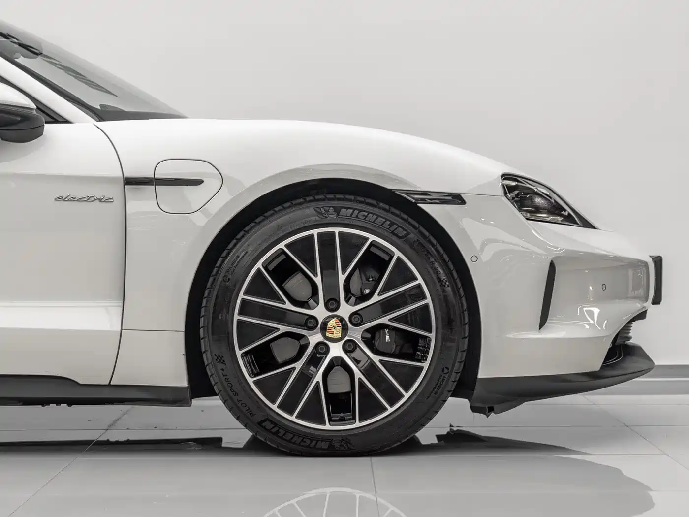 Porsche Taycan 2026 2025 Taycan