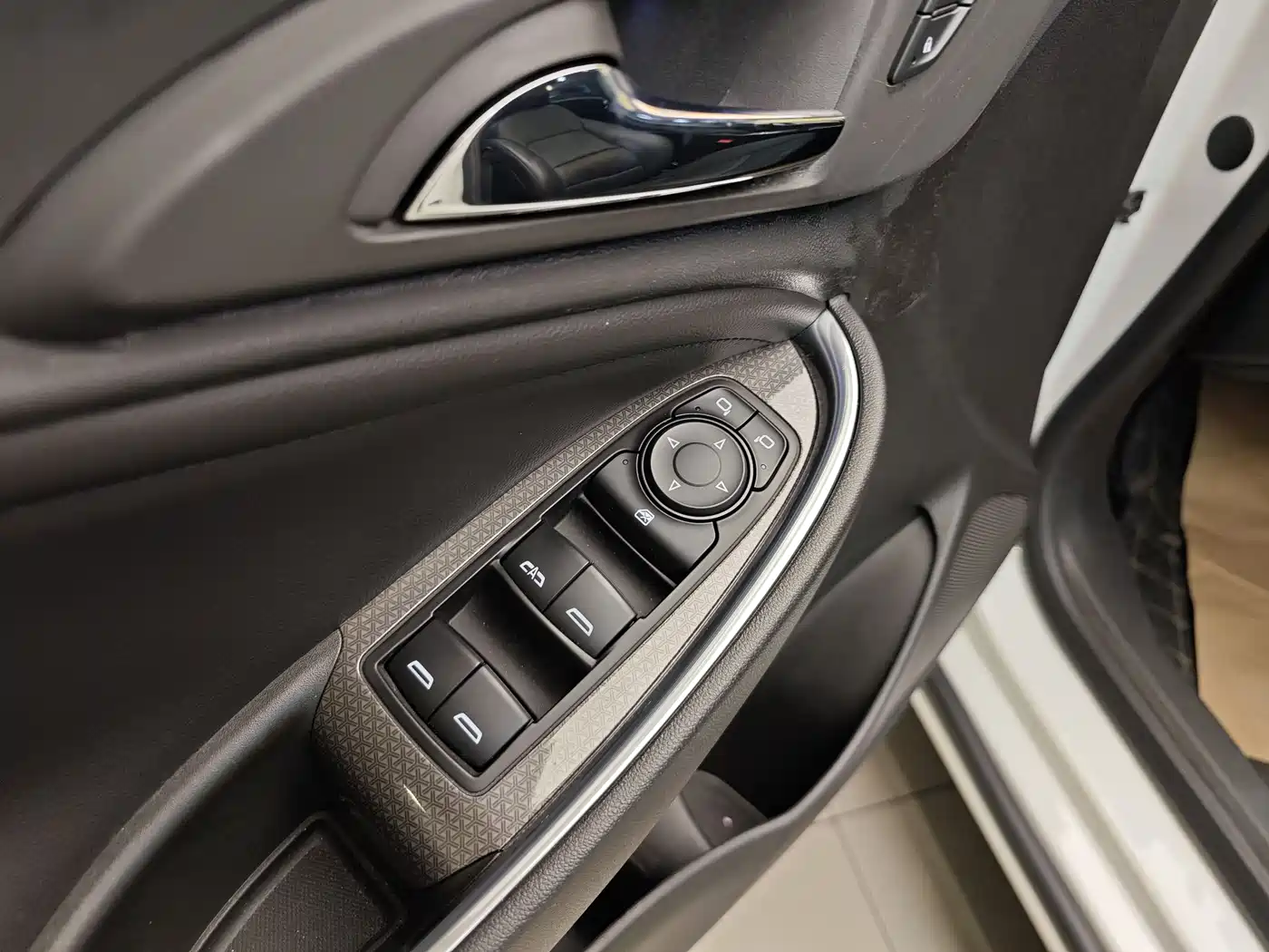 Chevrolet Malibu XL 2018 530T Auto RuiChi Edition фото 10