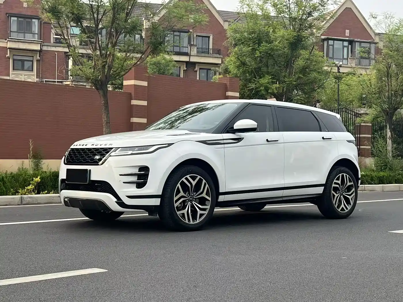 Land Rover Range Rover Evoque 2022 Range Rover Evoque L 249PS R-Dynamic Luxury Edition