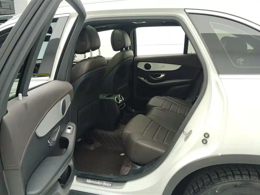 Mercedes-Benz GLC 2021 GLC 260 L 4MATIC Sporty фото 11