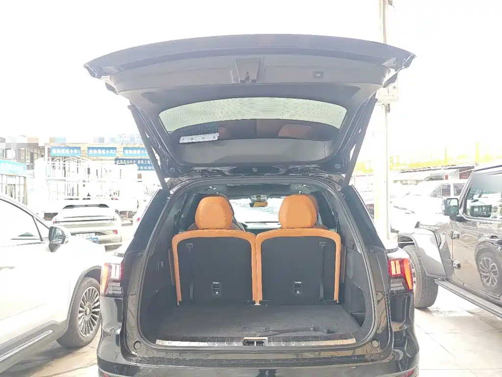 Lynk & Co 09 2023 2021 2.0T Halo 6-Seater