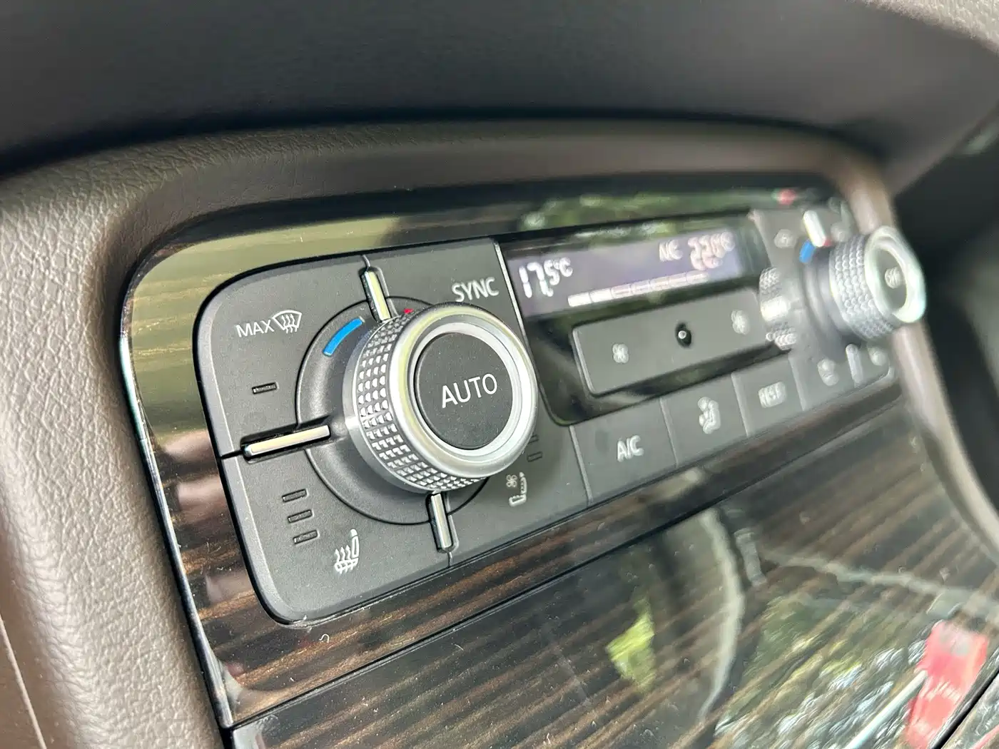 Volkswagen Touareg 2017 2016 3.0TSI High Configuration