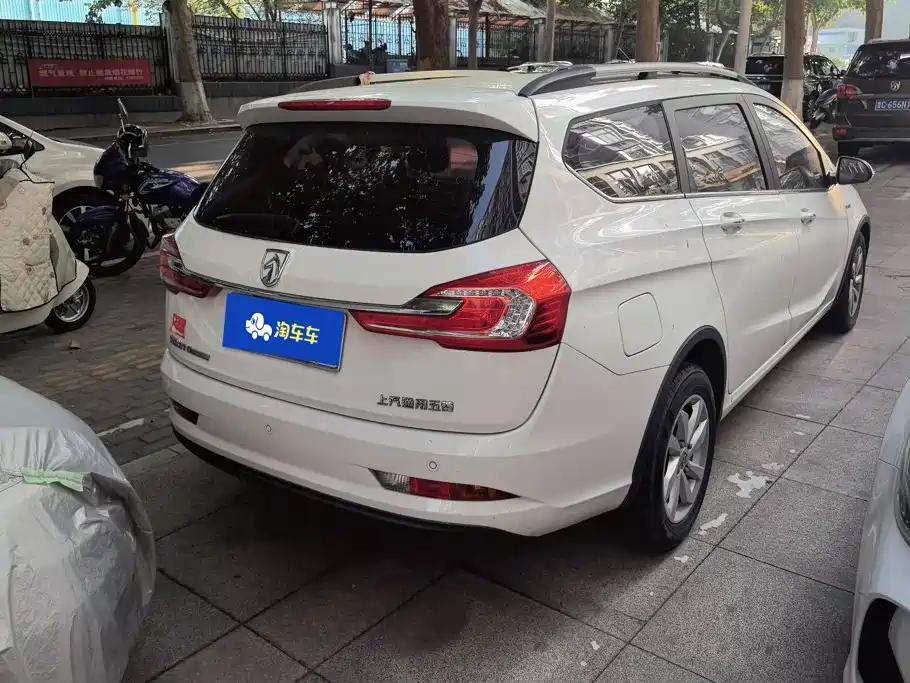 Фото 3 - Baojun 310W
