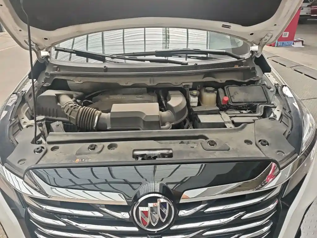 Photo 20 - Buick GL8