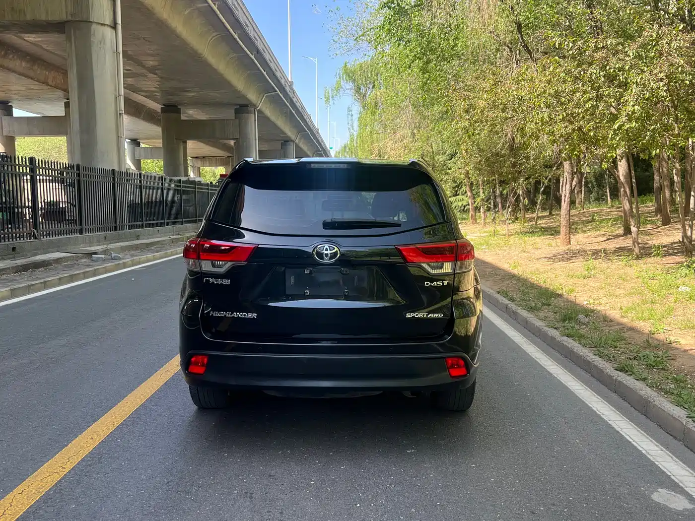 Toyota Highlander 2018 2.0T 4WD Luxury 7-seater China VI фото 7