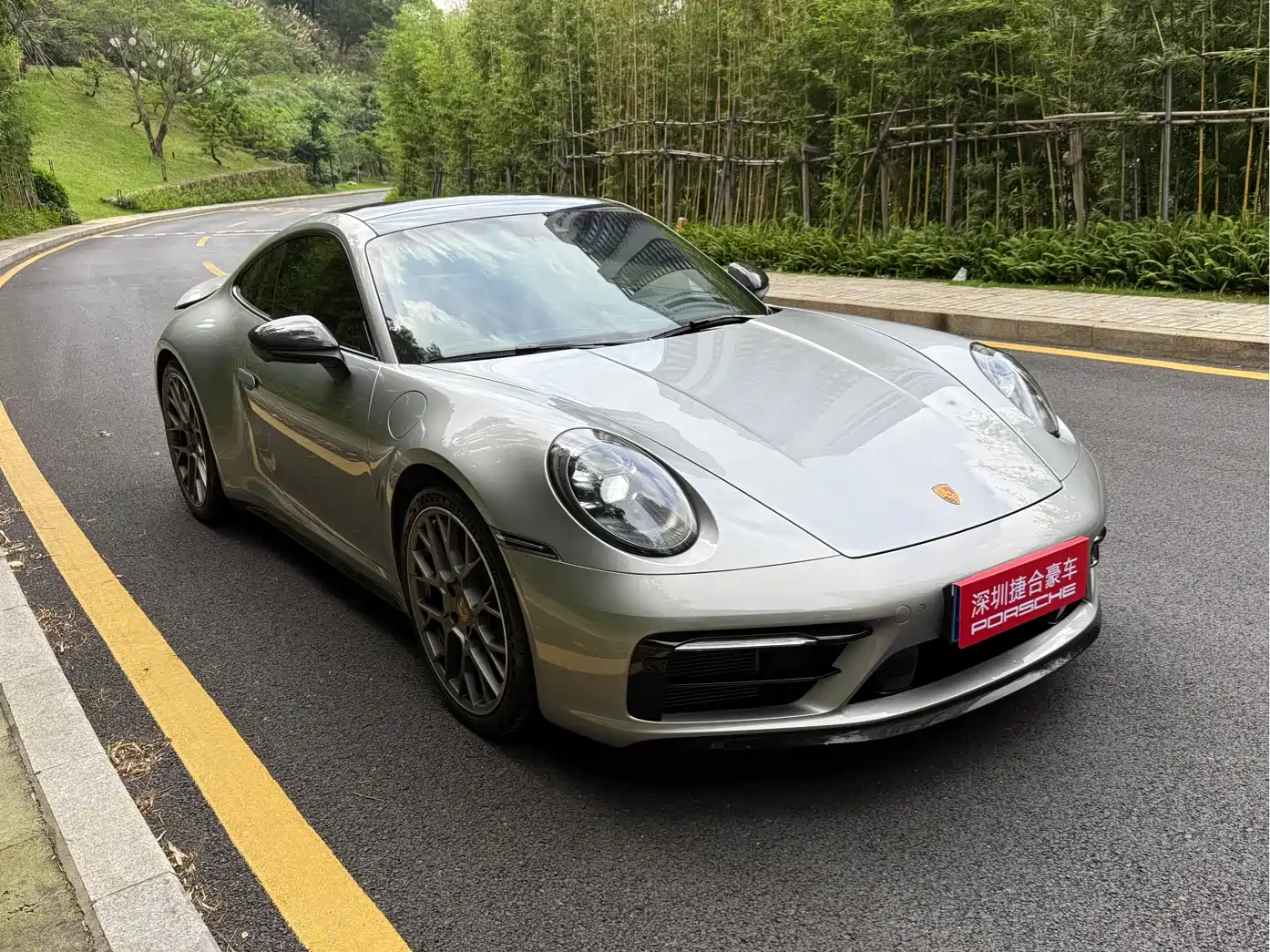 Porsche 911 2022 Carrera 3.0T фото 3