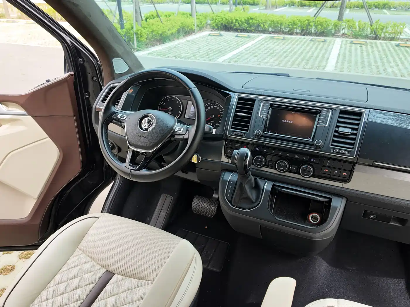 Volkswagen Caravelle 2018 2.0TSI 4WD Luxury Edition 7-Seater фото 22